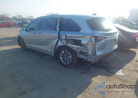 2021 Toyota Sienna Le z USA, uszkodzony, nr VIN 5TDKSKFC4MS012512